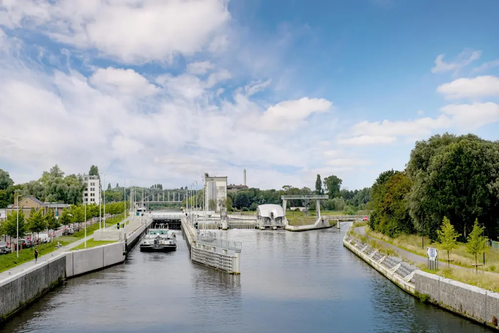 Sluiscomplex_Harelbeke_sluis_ZJA_copyright_Kattoo_Hillewaere