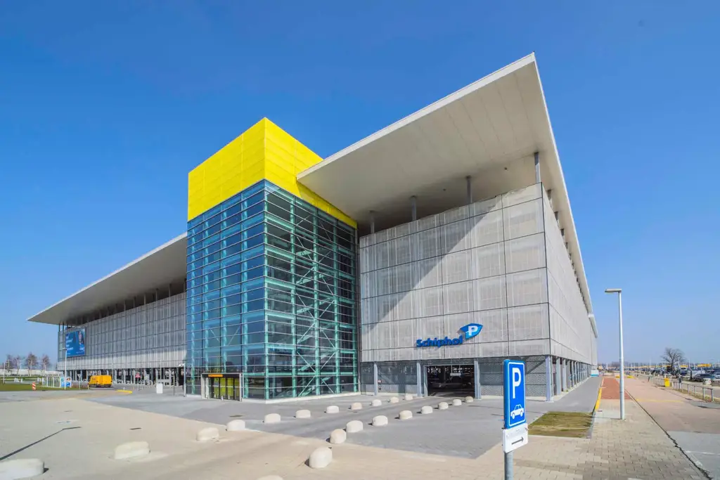 schiphol_p3_zja_zwarts_jansma_architecten_copyright_tribar_02