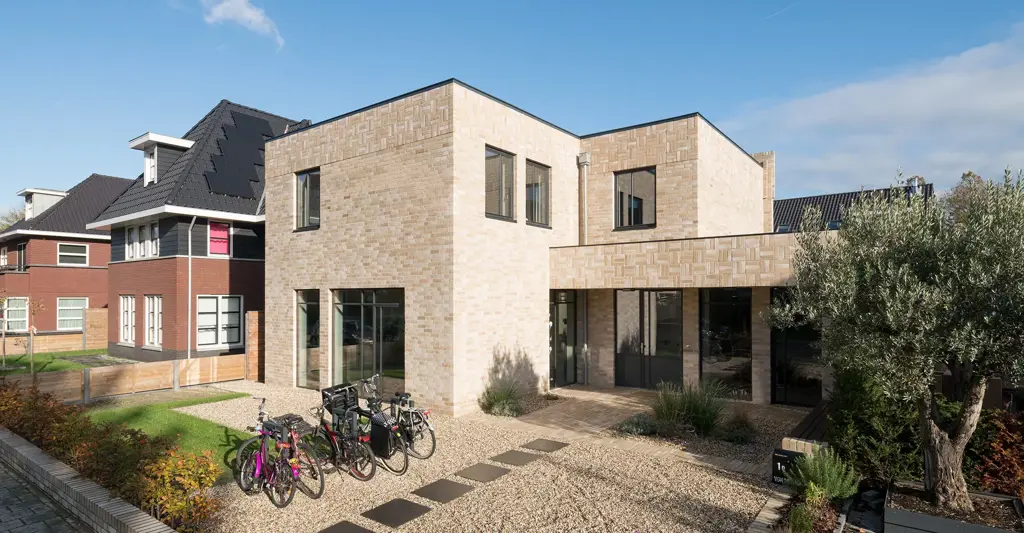 INTRO_22_Villa_von_Meding_©Ossip